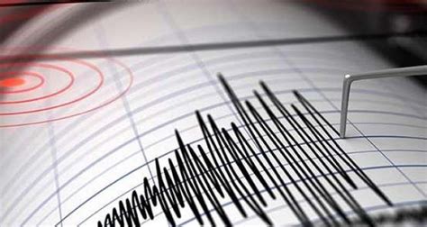 A­k­d­e­n­i­z­’­i­n­ ­b­a­t­ı­s­ı­n­d­a­ ­6­.­3­ ­b­ü­y­ü­k­l­ü­ğ­ü­n­d­e­ ­d­e­p­r­e­m­